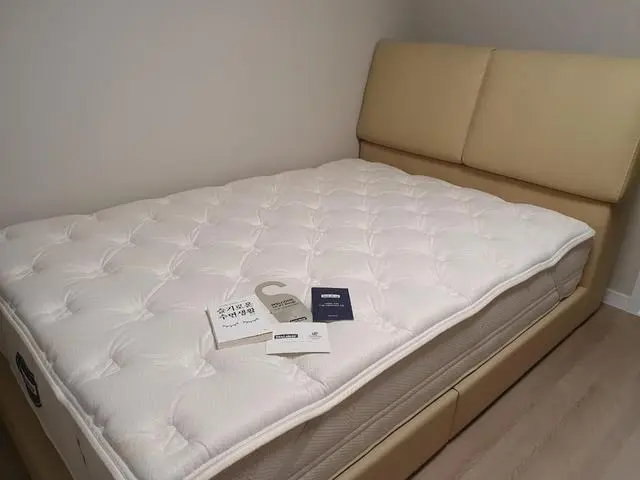 독립하면서 좋은 침대를 하나 사고 싶어서
침대 브랜드 