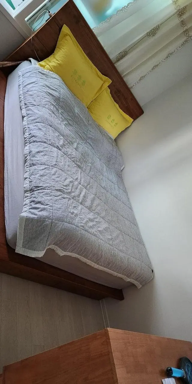 오래된 집을 리모델링하면서 가구를 다 버리고 새로 구매