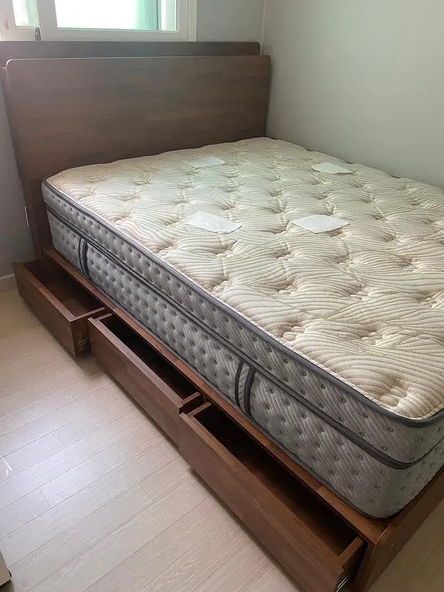 광명점에서 베스트슬립 침대프레임랑 브랜드리스 매트리스 