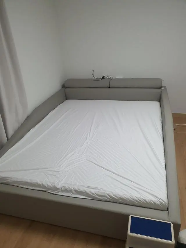 신혼부부인데 침대를 어디서 구매할지 알아보다가 시**,