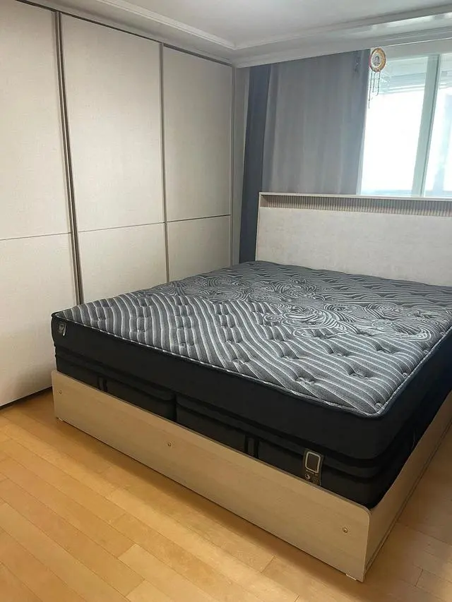 에** 침대를 구매하고 사용한 지 10년이 넘어가니 잠