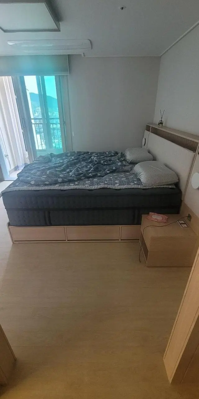 인터넷으로 검색후 야탑쇼룸에서 실물 영접후 구매했습니다