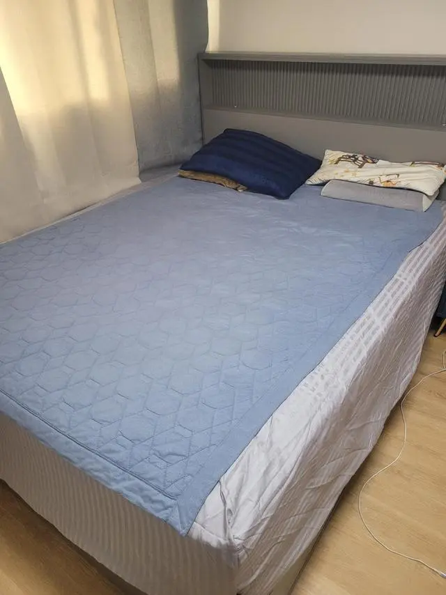침대 10년이나써서 허리부분이 푹푹 꺼져서
허리도 아프