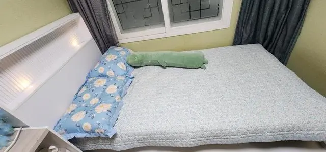 아이 침대가 10년이 되니 프레임이 부서지고 매트리스도