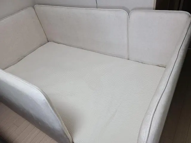 아기가 뒤집기를 한 이후로 안전한 저상형 침대가 필요했