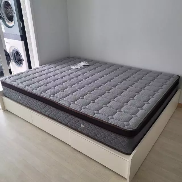 오늘 매트리스받고 잠깐 누워봤는데도 좋네요 앞으로 꿀잠
