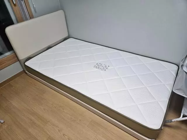 친절히 설치도 해주시고 푹신하고 좋습니다.





(