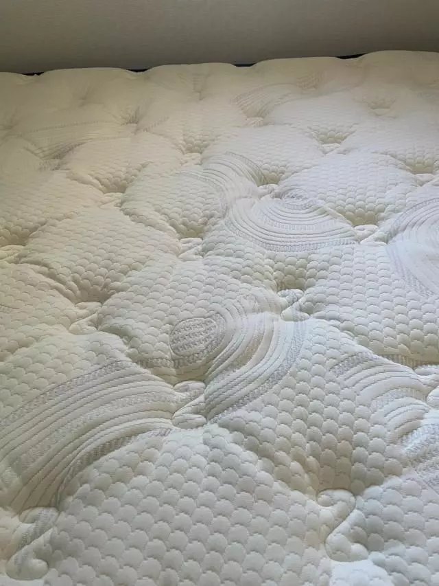 와 너무 좋습니다 푹신푹신에다가 냄새도안나서 바로사용가