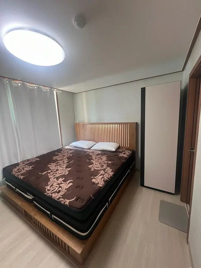 신혼 침대로 베스트슬립 Z8B 라지킹 샀습니다!

원래