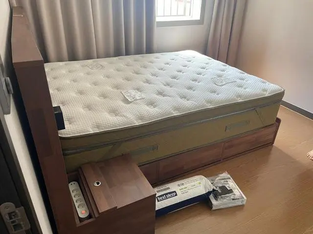 허리가 아파서 침대를 구입해야겠다고 마음을 먹고 여기저