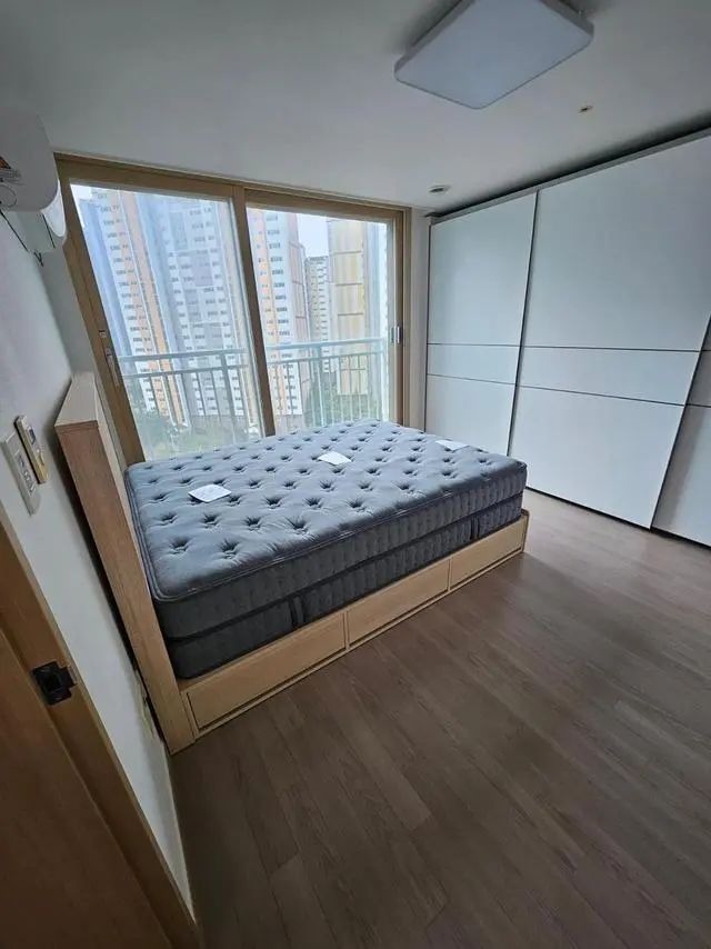 김해점에서 부모님이랑 쇼룸에 체험하러 갔는데 사람이 엄