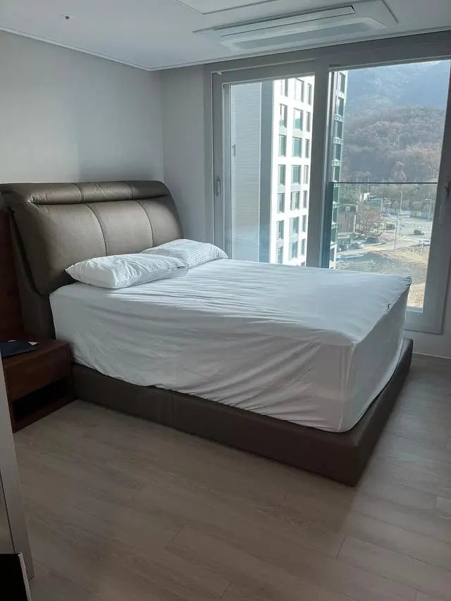 단단함 정도로 계속 고민하다가 브라운으로 구입했습니다
