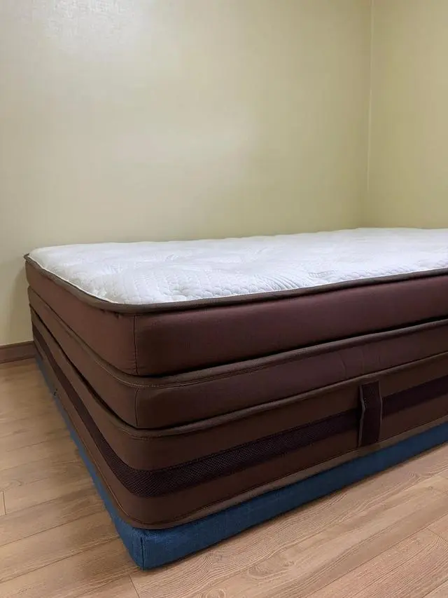 부모님 침대 바꿔드려야해서 신혼침대로 잘 사용중인 베스