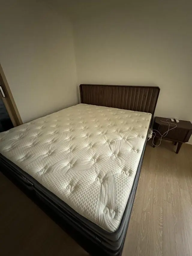 베스트슬립 천안점 방문하여 구매했어요.

쇼룸에 직접가