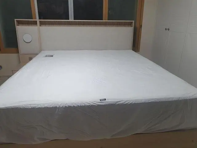 10년이상 사용한 침대가  매트리스 쿠션도  무너지고 