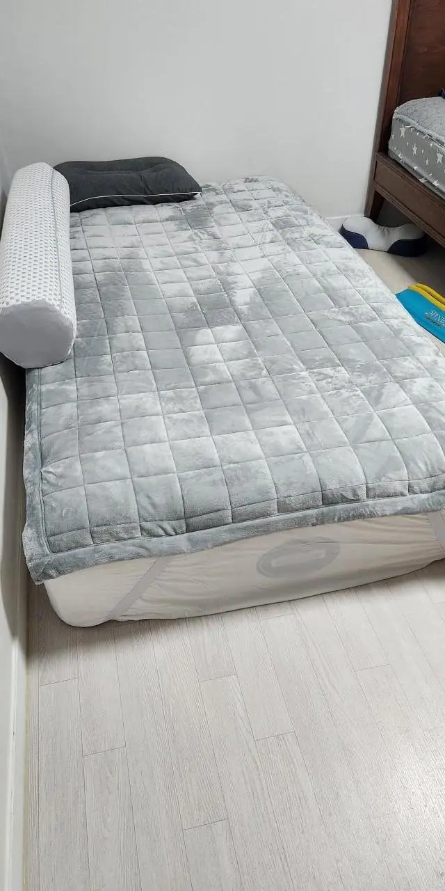 예상보다 배송도 엄청빨리왔고 몇일 사용해보니 너무 편안