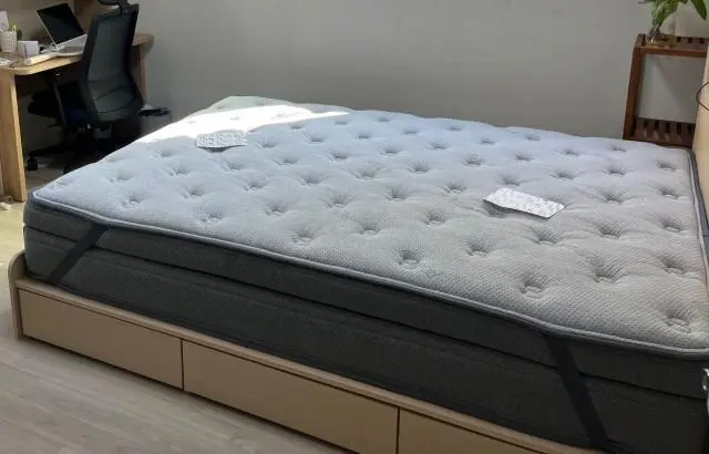신혼가구로 고심해서 골랐는데
너무 좋아요 편하네요
한달