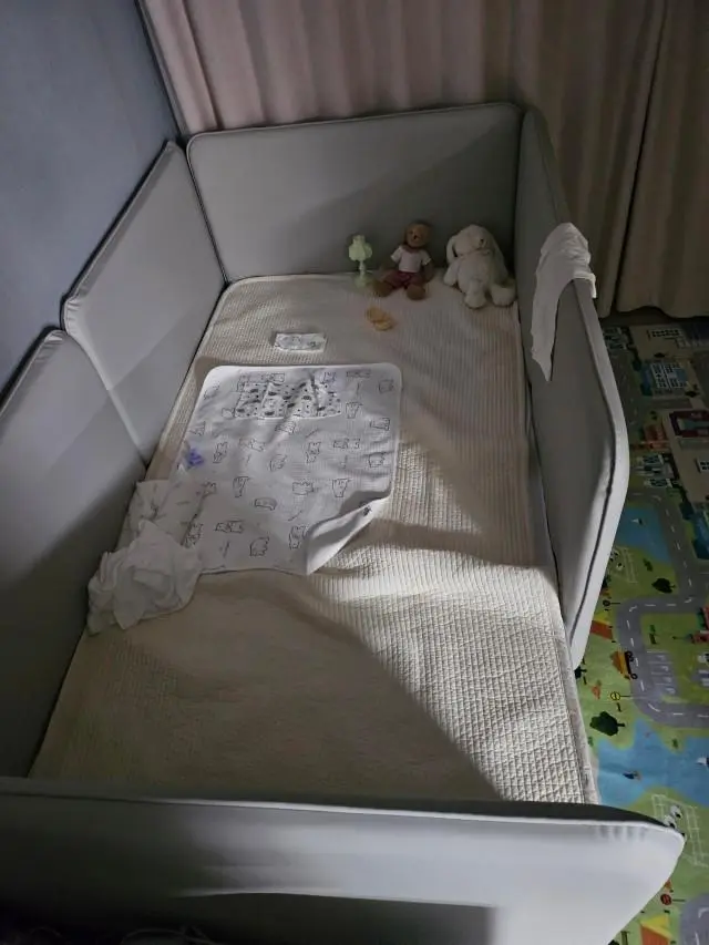 엘라시아 메트리스 너무 잘 쓰고 있습니다. 아기가 좋아
