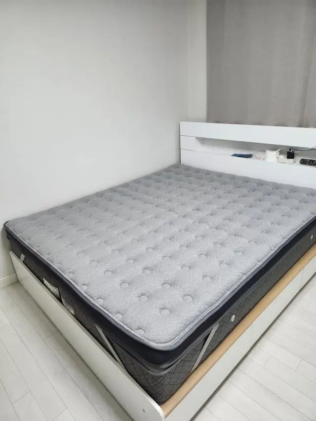 저희 남편이 결혼하기전엔 안아픈허리가 결혼후에 침대에서
