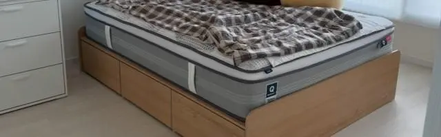 직접 쇼룸가서 누워보고 매니저분께서 어떤 침대가 나은지