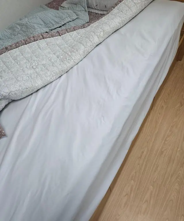매트리스가 엄청 편하고 제가 원하는 쿠션감에 맞아서 정