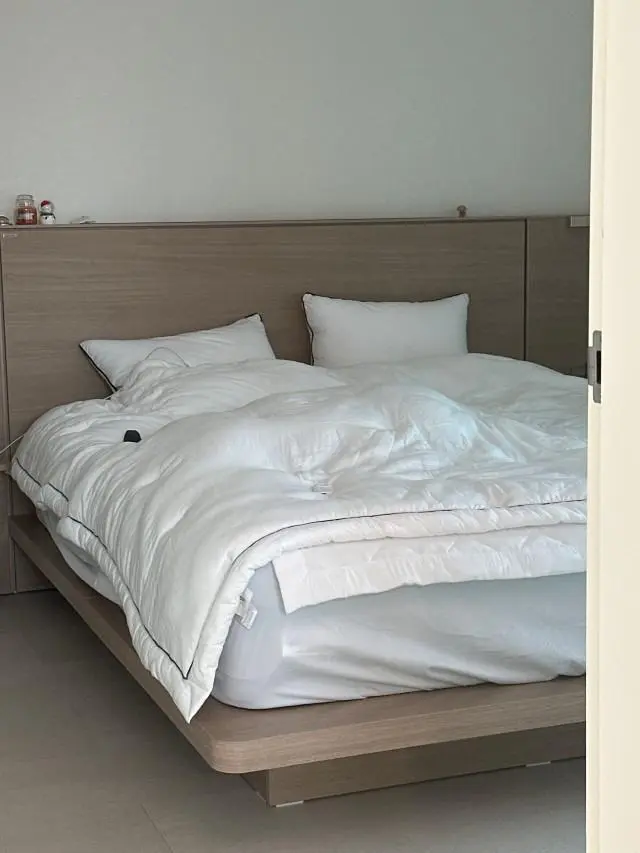 약속한 날짜 시간에 정확히 배송 해주셨고 매트리스도 훌