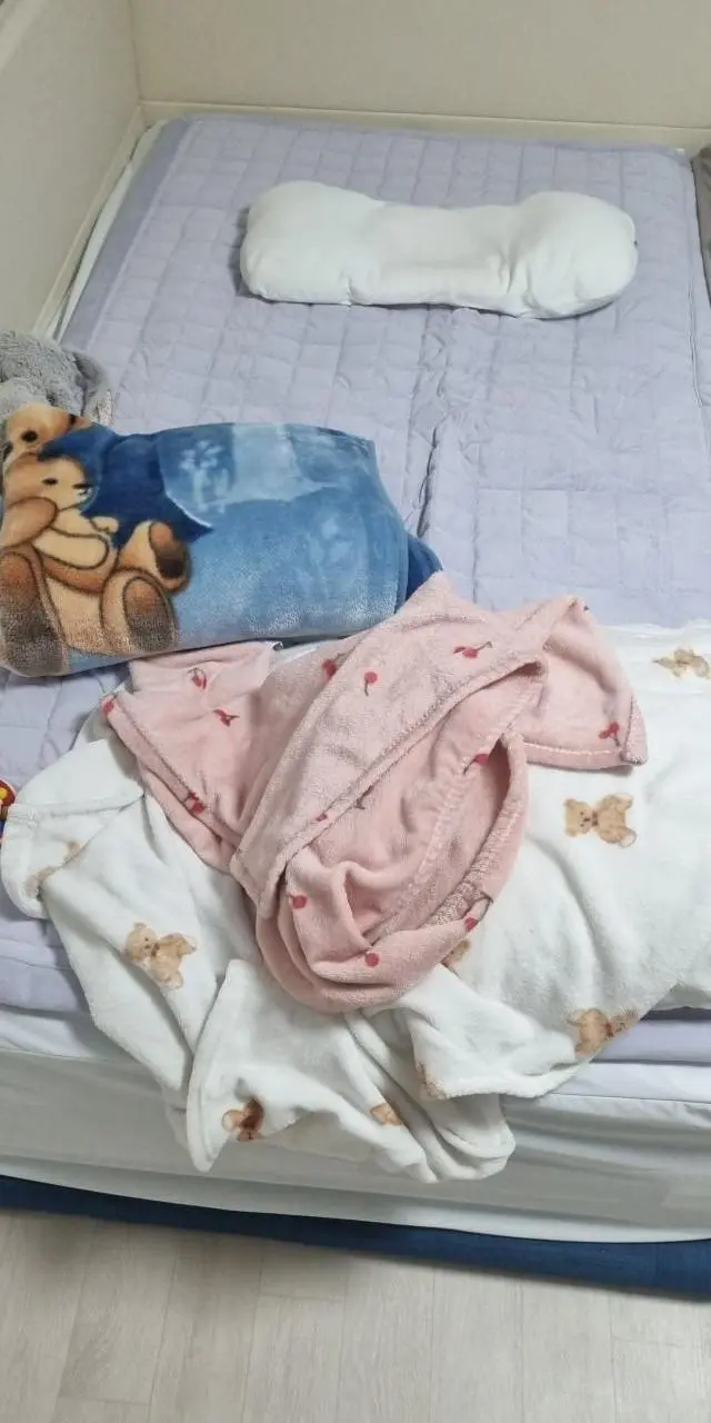 사이즈도 원한대로 딱이거 아기도 너무 잘 잡니다



