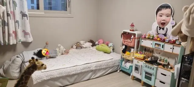 생애 첫 침대 너무좋아하네요 ㅎㅎ





(2025-