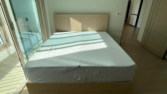 침대 넘 맘에들어요~ 크기도 커서 더 좋습니당




