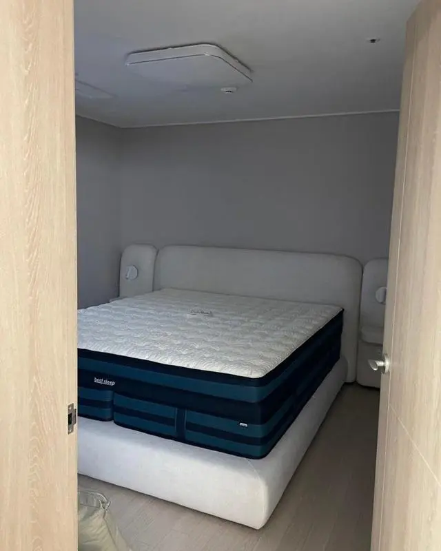 신혼집을 구하면서 제일 신경썼던 부분이 메트리스였어요 