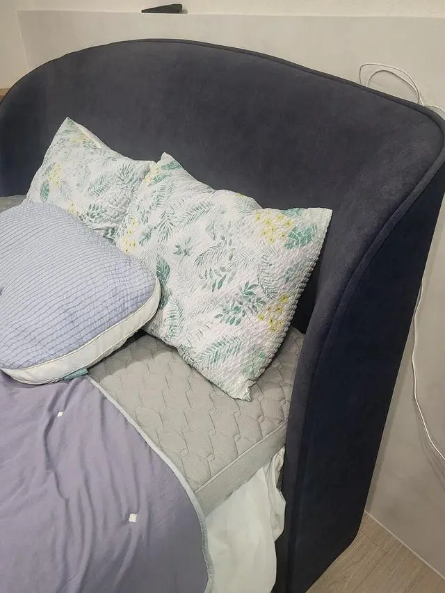 일단 우선 너무 메트리스 너무 편안합니다. 
적당히 단