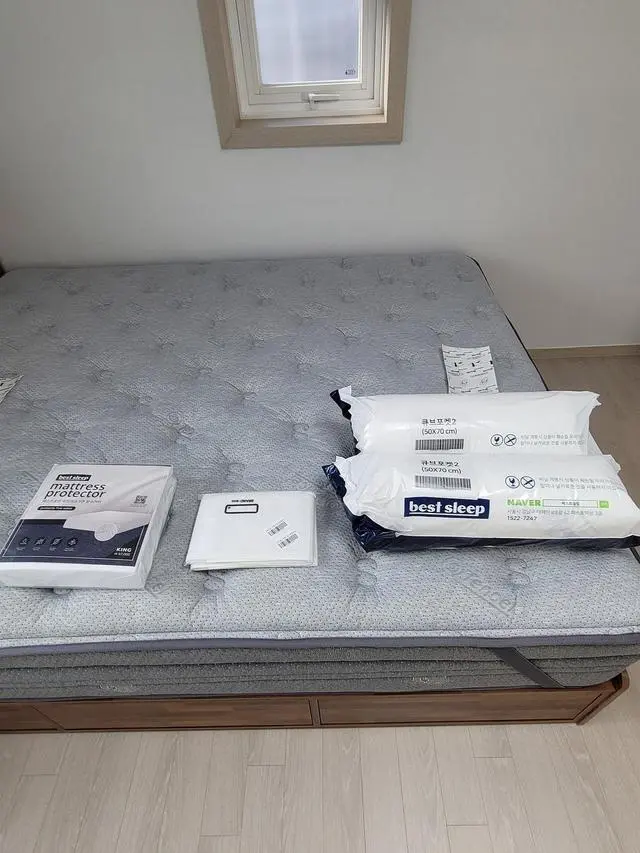 집수리  하면서 오랫동안 사용한 침대를 이번에는 바꾸자